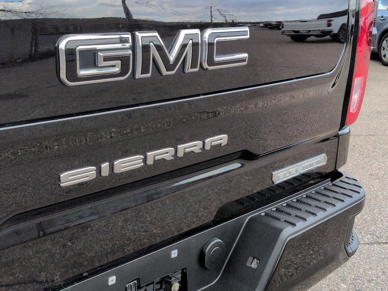 Thumbnail: 2022 GMC Sierra 1500 - 12