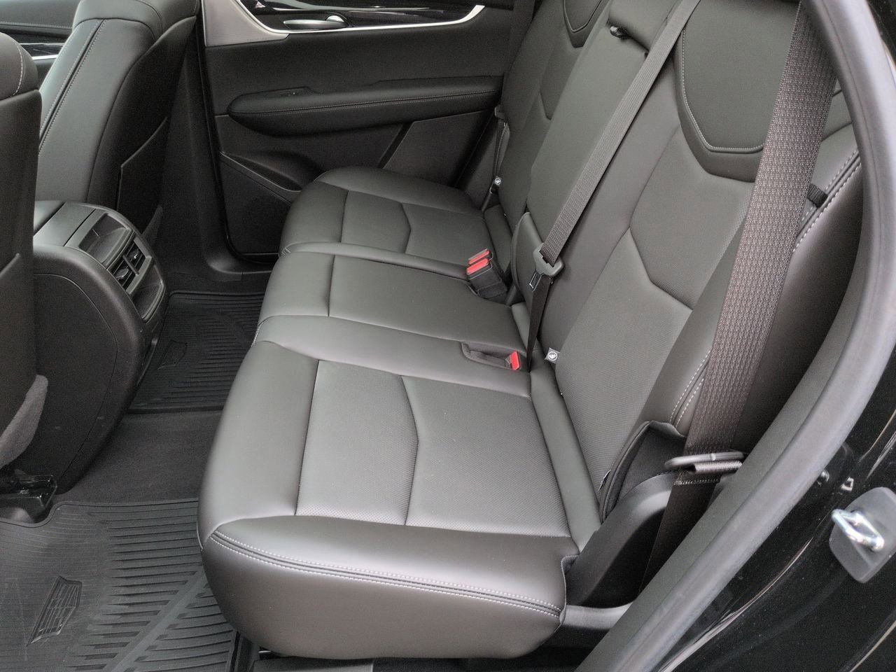 Thumbnail: 2023 Cadillac XT5 - 20