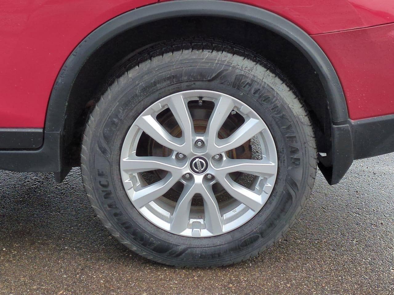 Thumbnail: 2017 Nissan Rogue - 12