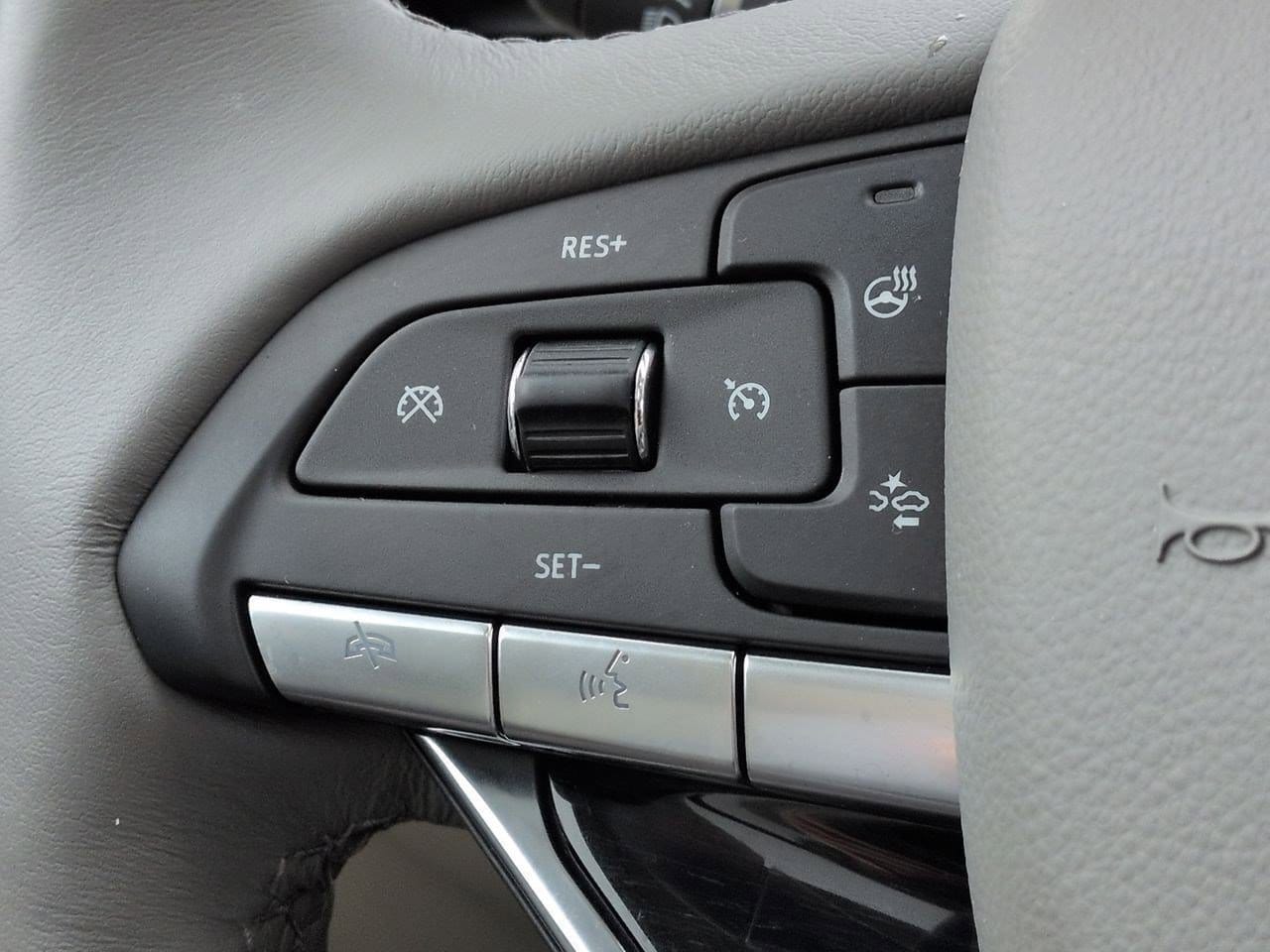 Thumbnail: 2024 Cadillac XT6 - 25