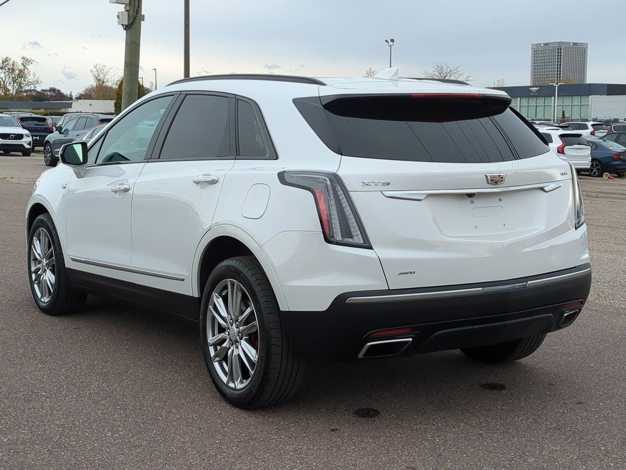 2023 Cadillac XT5 Sport photo 4
