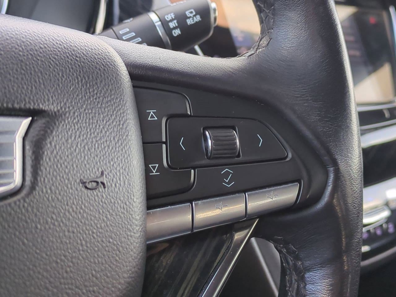 Thumbnail: 2024 Cadillac XT6 - 26