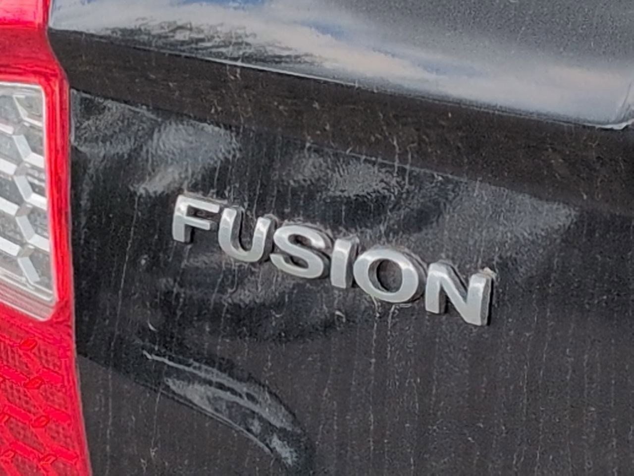 Thumbnail: 2011 Ford Fusion - 12