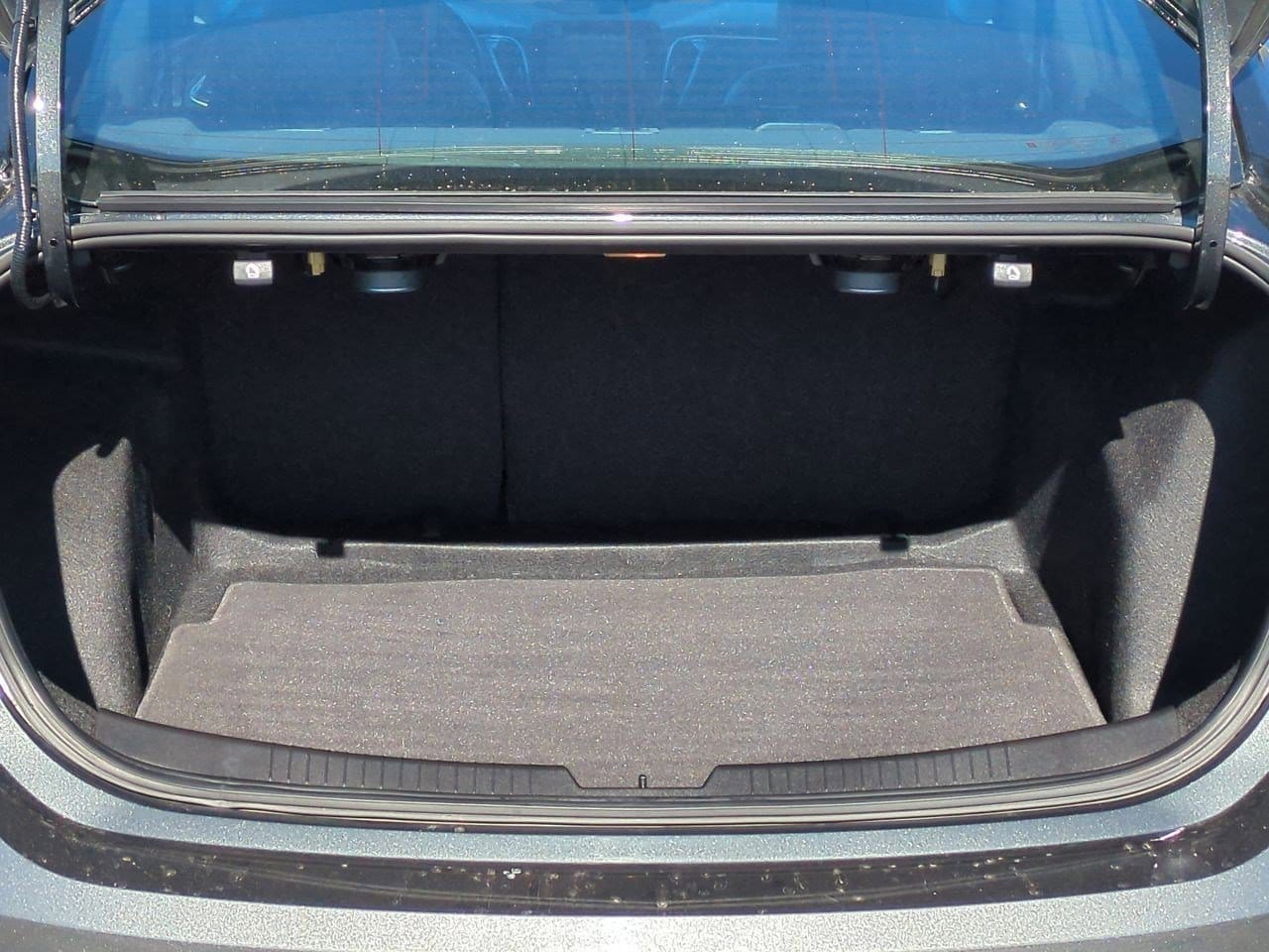 Thumbnail: 2018 Chevrolet Malibu - 35