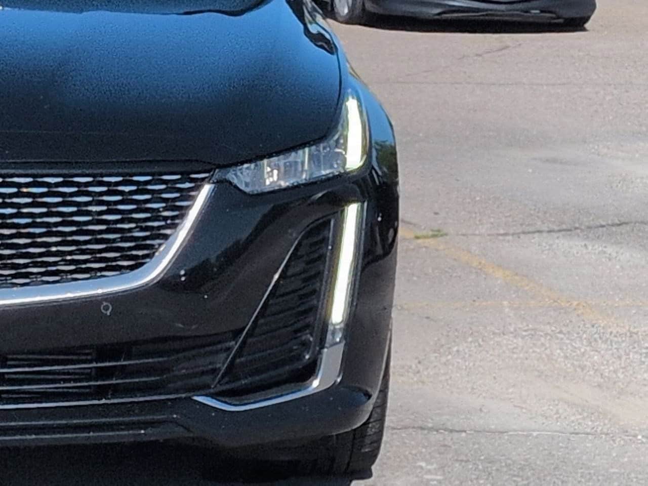 Thumbnail: 2023 Cadillac CT5 - 10