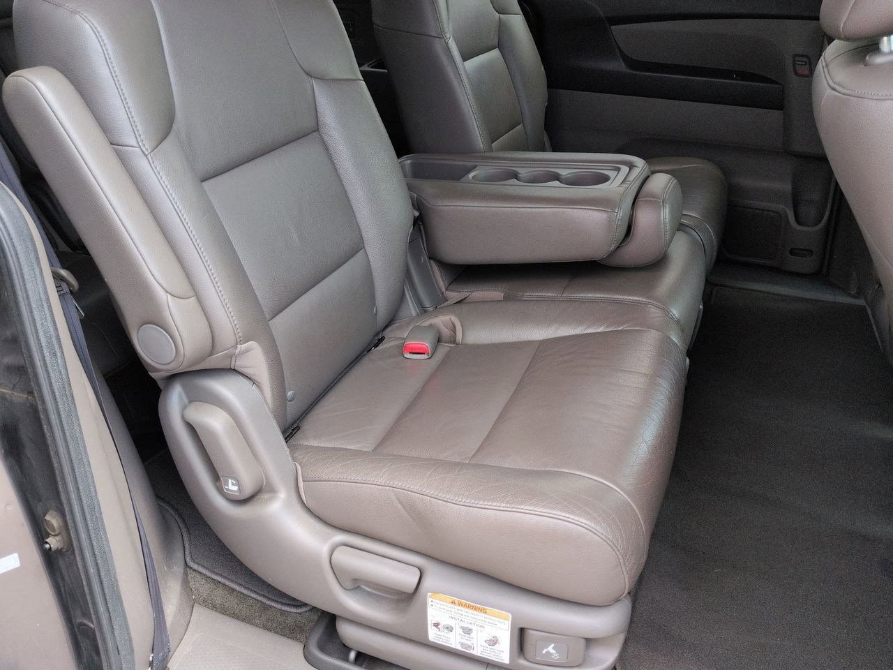 Thumbnail: 2012 Honda Odyssey - 21