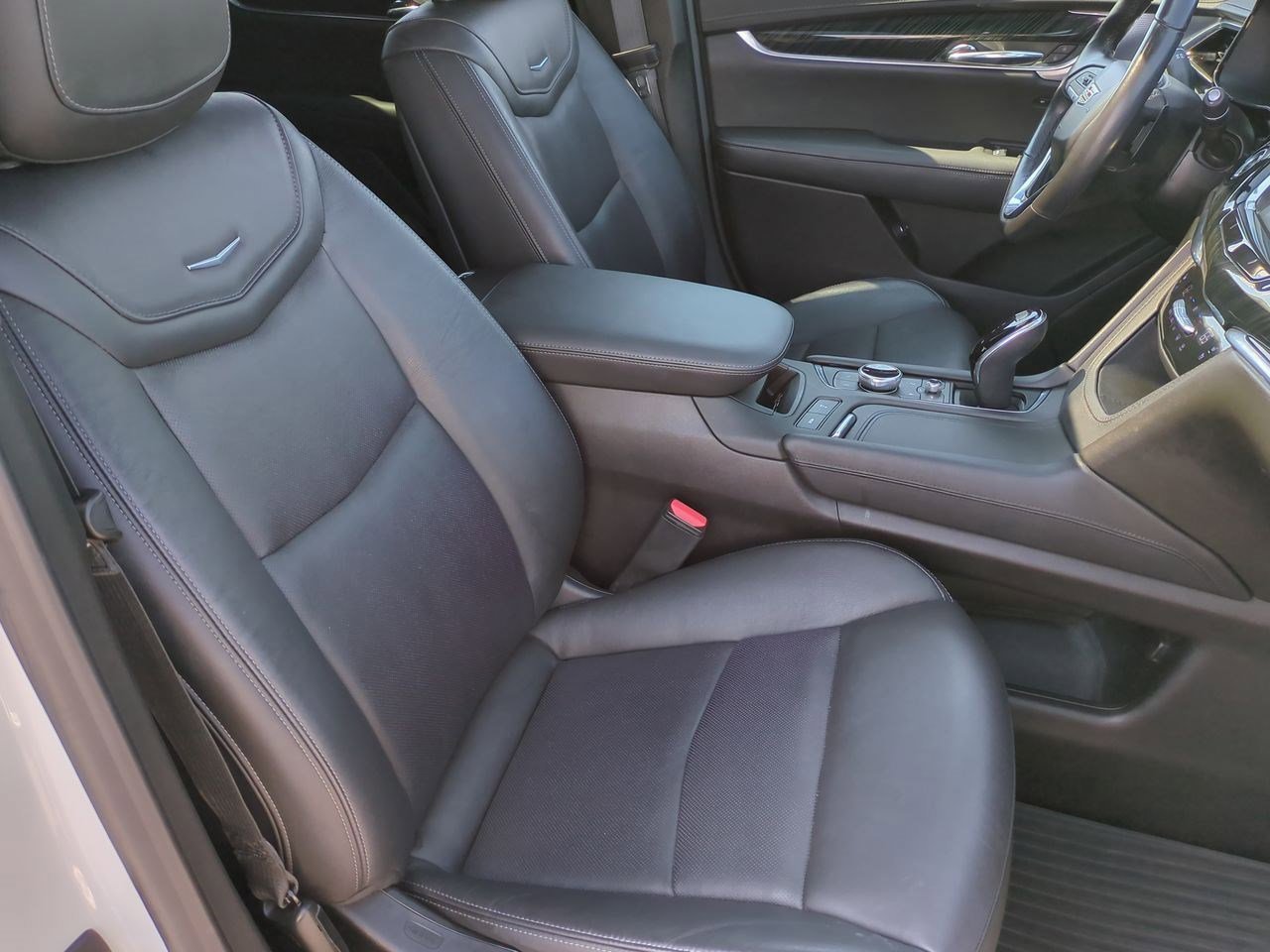 Thumbnail: 2020 Cadillac XT6 - 23
