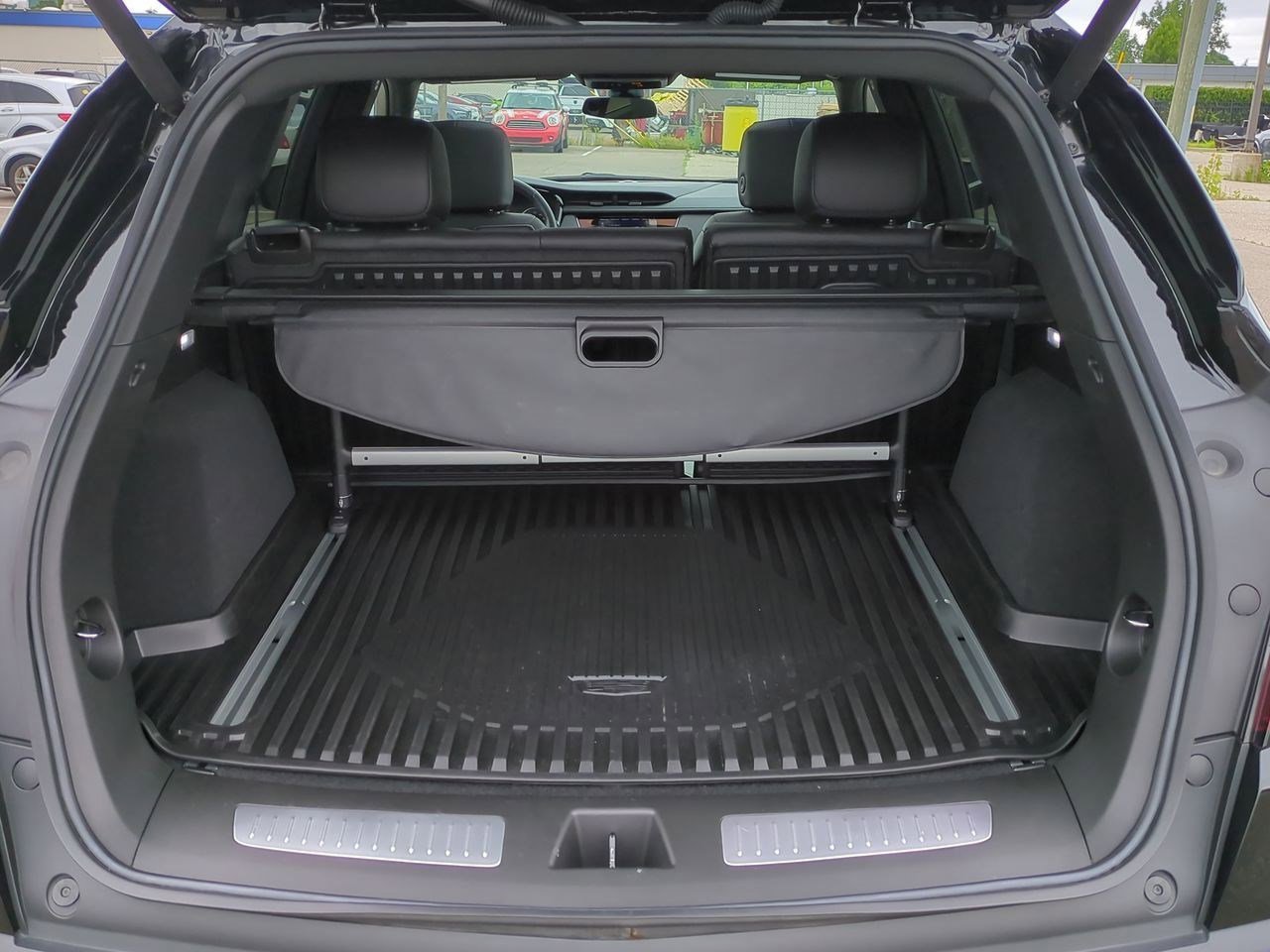 Thumbnail: 2023 Cadillac XT5 - 33