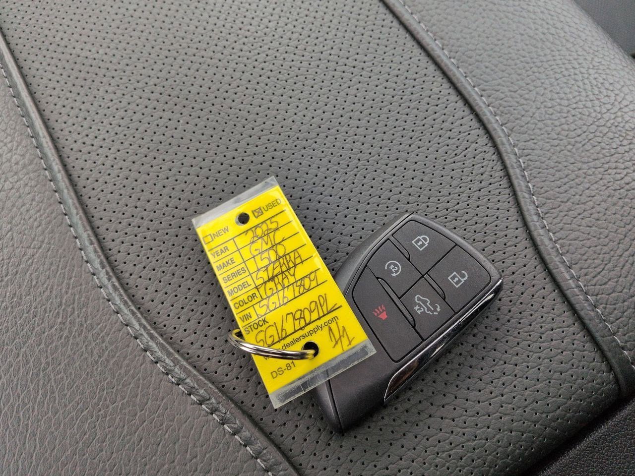 Thumbnail: 2025 GMC Sierra 1500 - 37