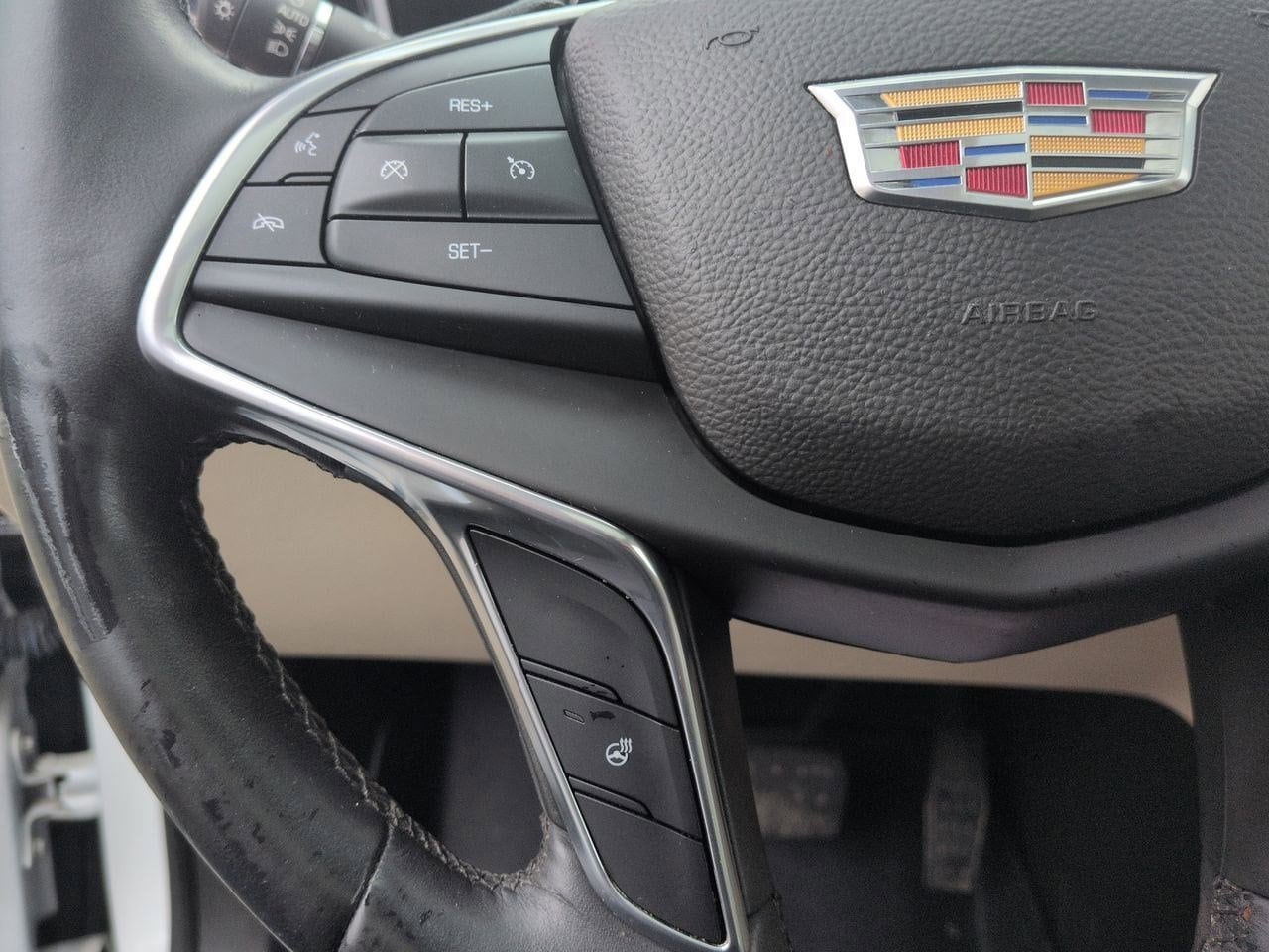 Thumbnail: 2017 Cadillac XT5 - 25