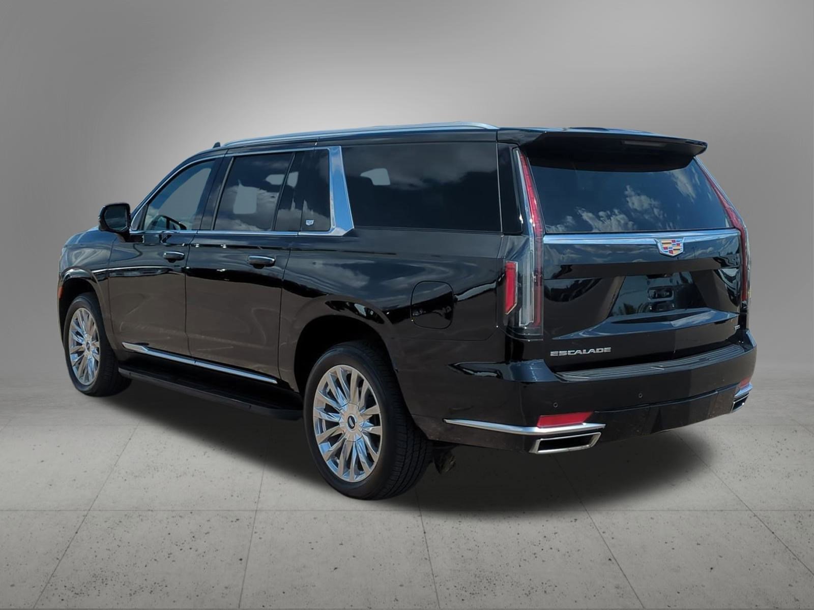 2024 Cadillac Escalade ESV Premium Luxury photo 4