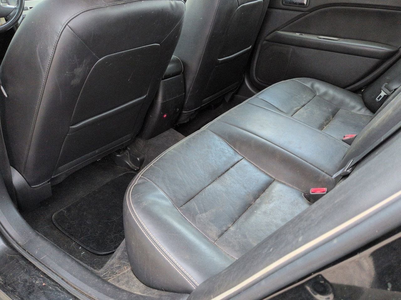 Thumbnail: 2011 Ford Fusion - 16