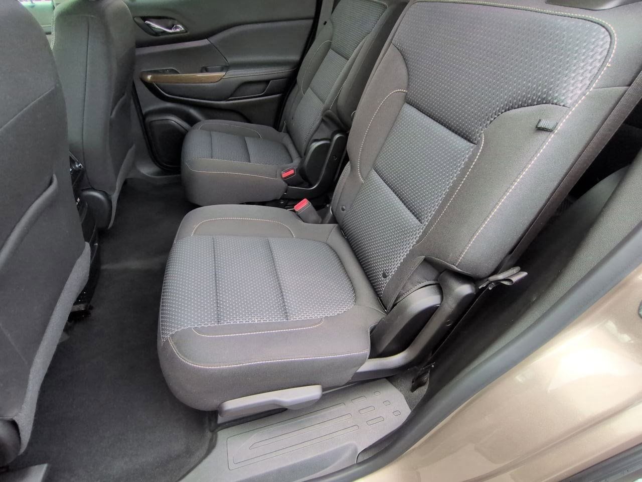 Thumbnail: 2022 GMC Acadia - 18