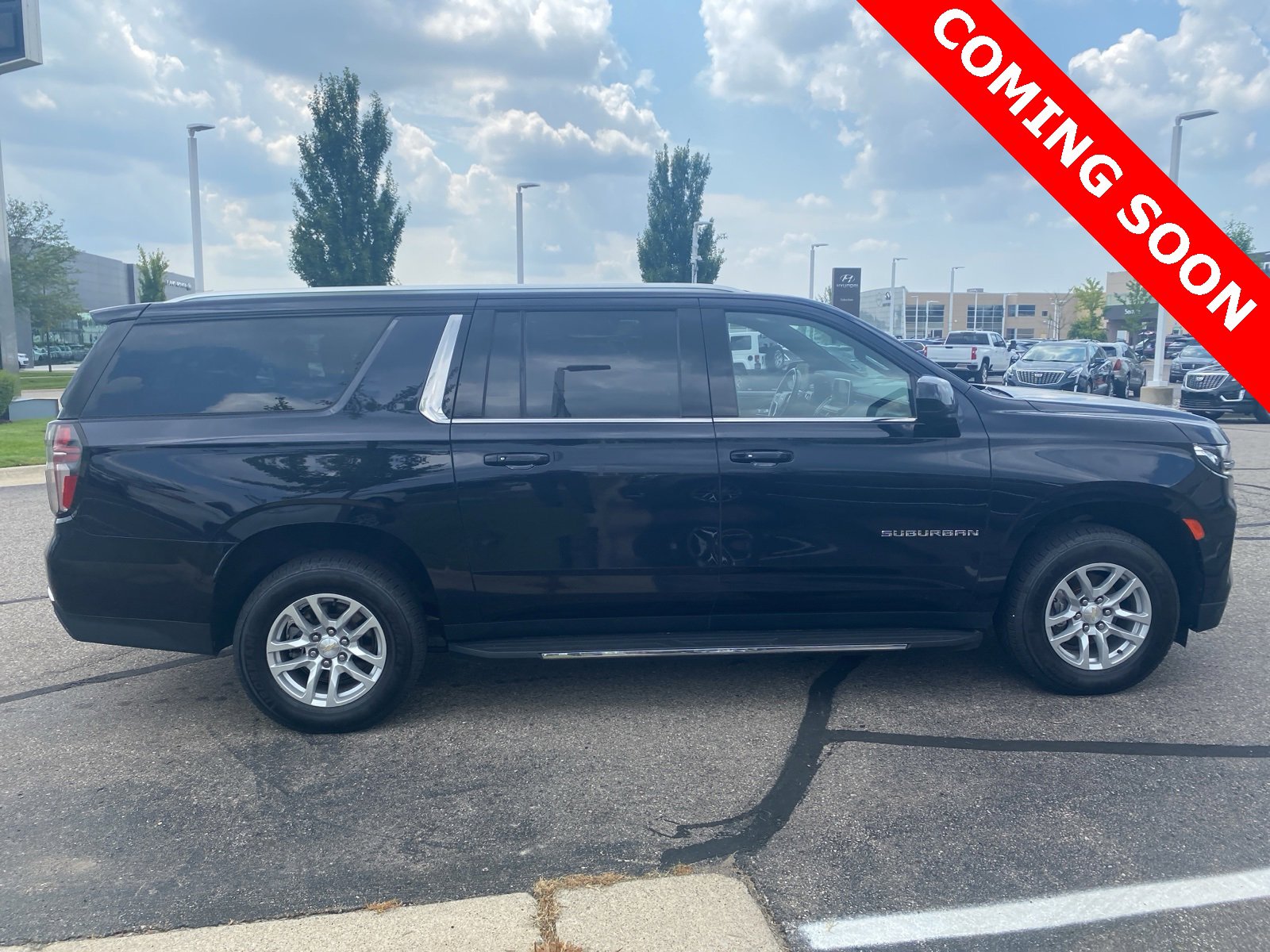 Thumbnail: 2022 Chevrolet Suburban - 4