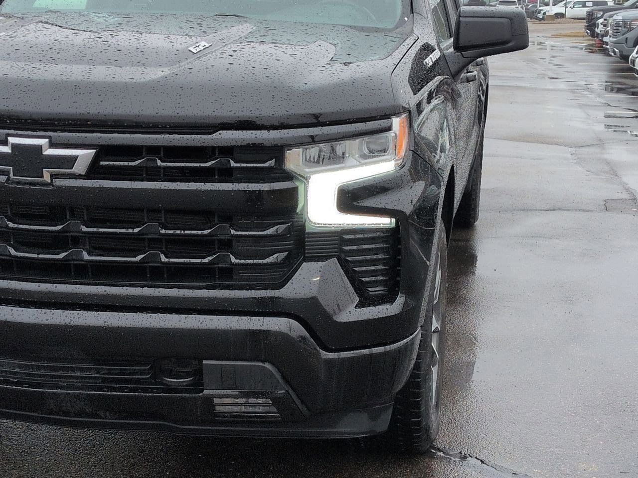 Thumbnail: 2023 Chevrolet Silverado 1500 - 10