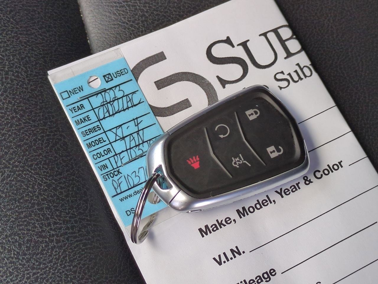 Thumbnail: 2023 Cadillac XT4 - 34