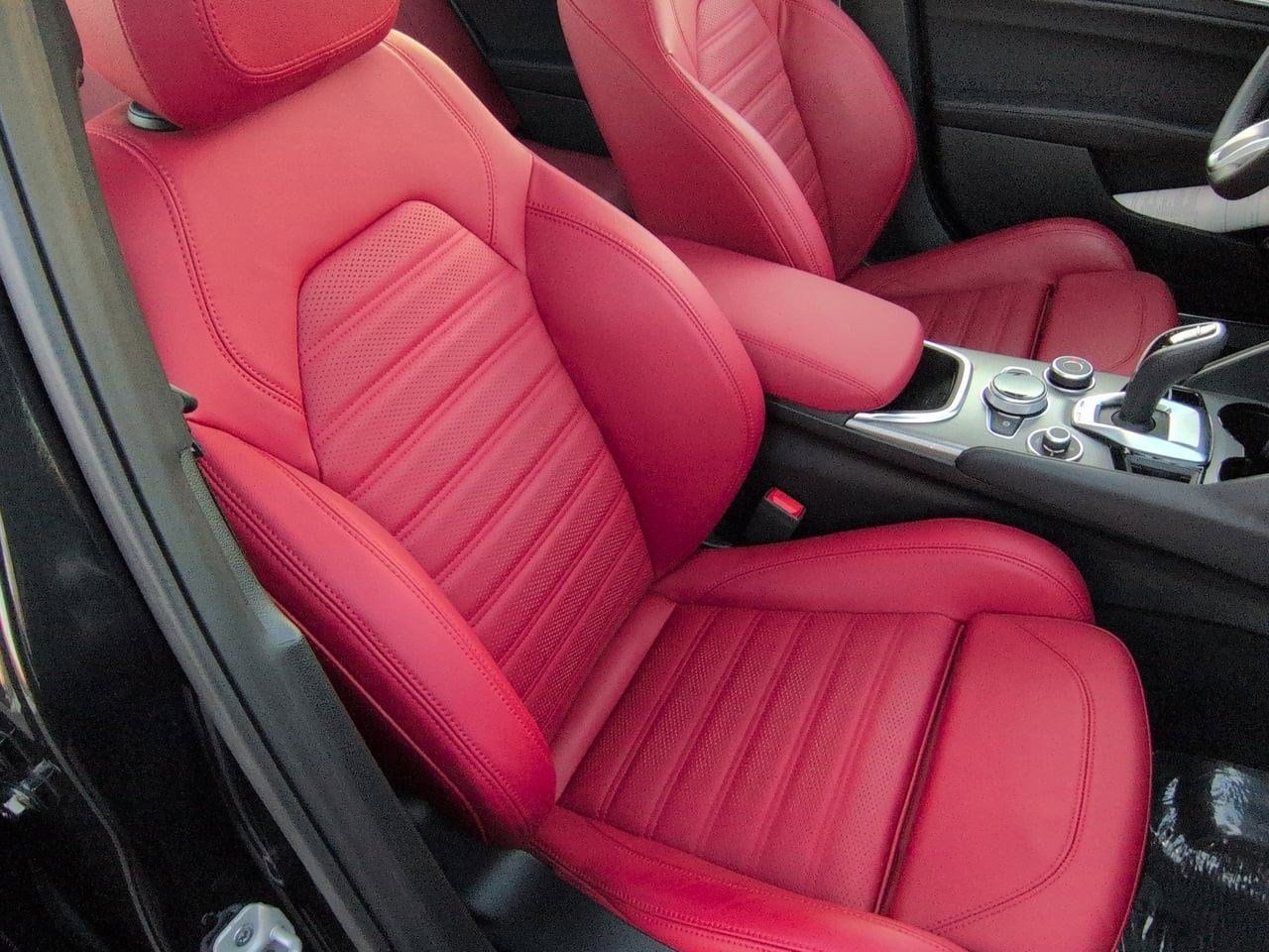 Thumbnail: 2024 Alfa Romeo Giulia - 22