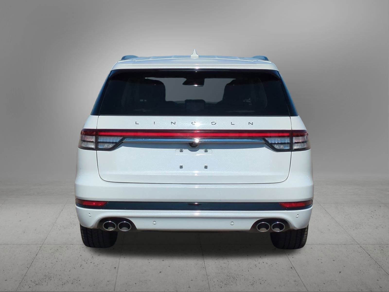 Thumbnail: 2023 Lincoln Aviator - 5