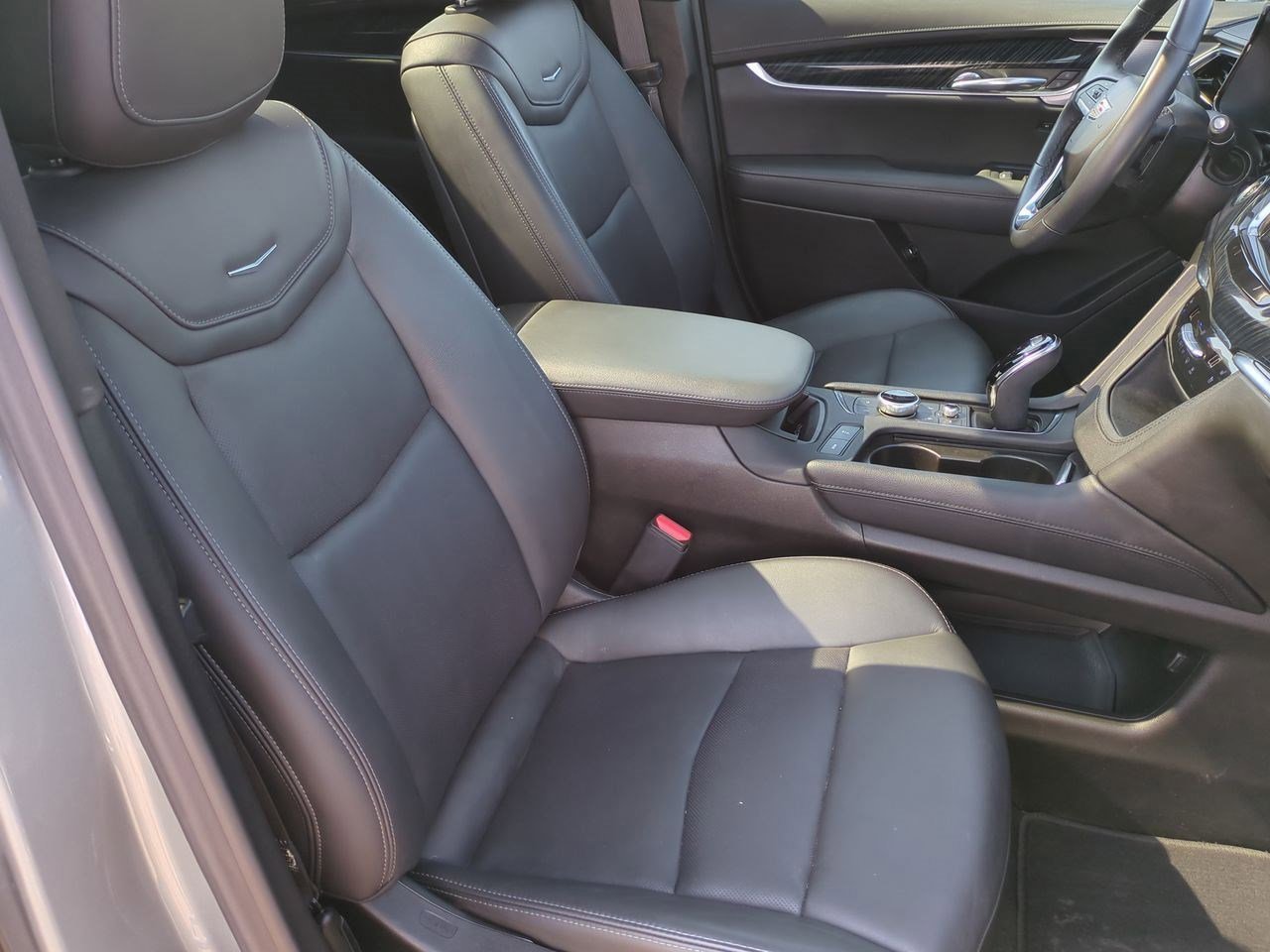 Thumbnail: 2024 Cadillac XT6 - 22