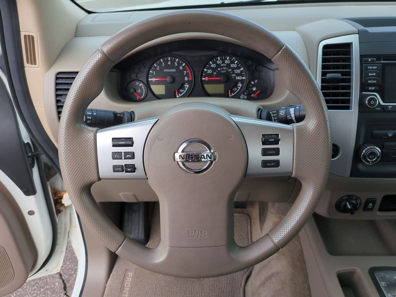 Thumbnail: 2015 Nissan Frontier - 16