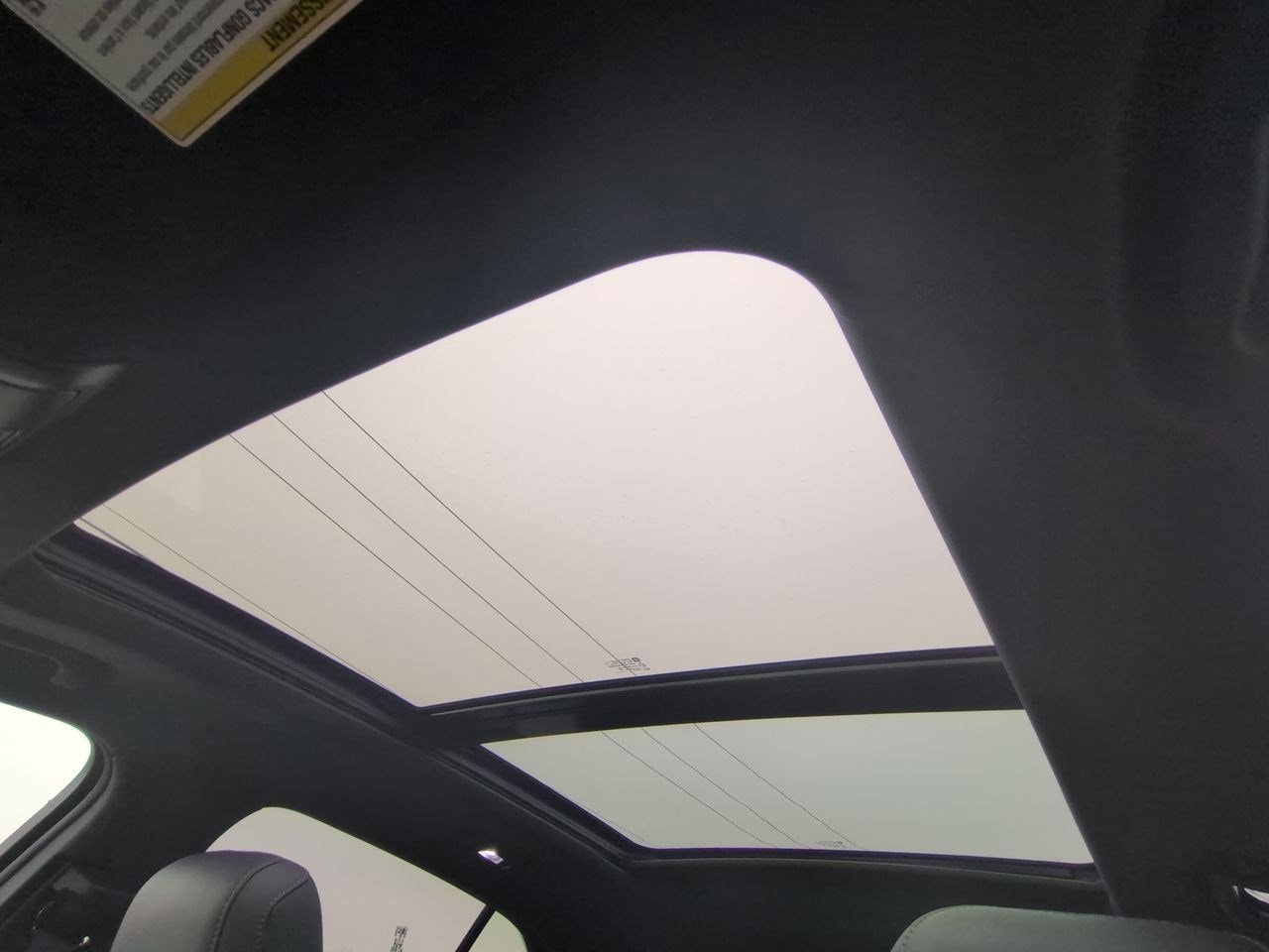 Thumbnail: 2023 Cadillac XT4 - 19