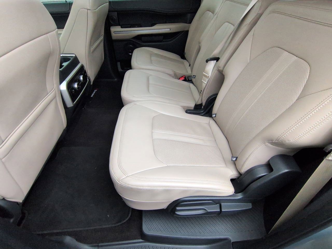 Thumbnail: 2023 Ford Expedition MAX - 21