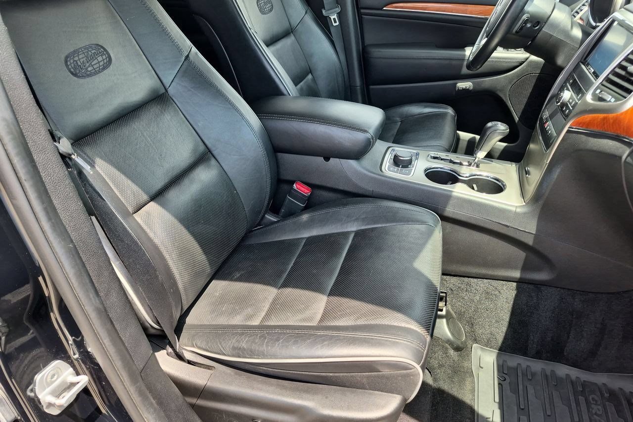 Thumbnail: 2013 Jeep Grand Cherokee - 21