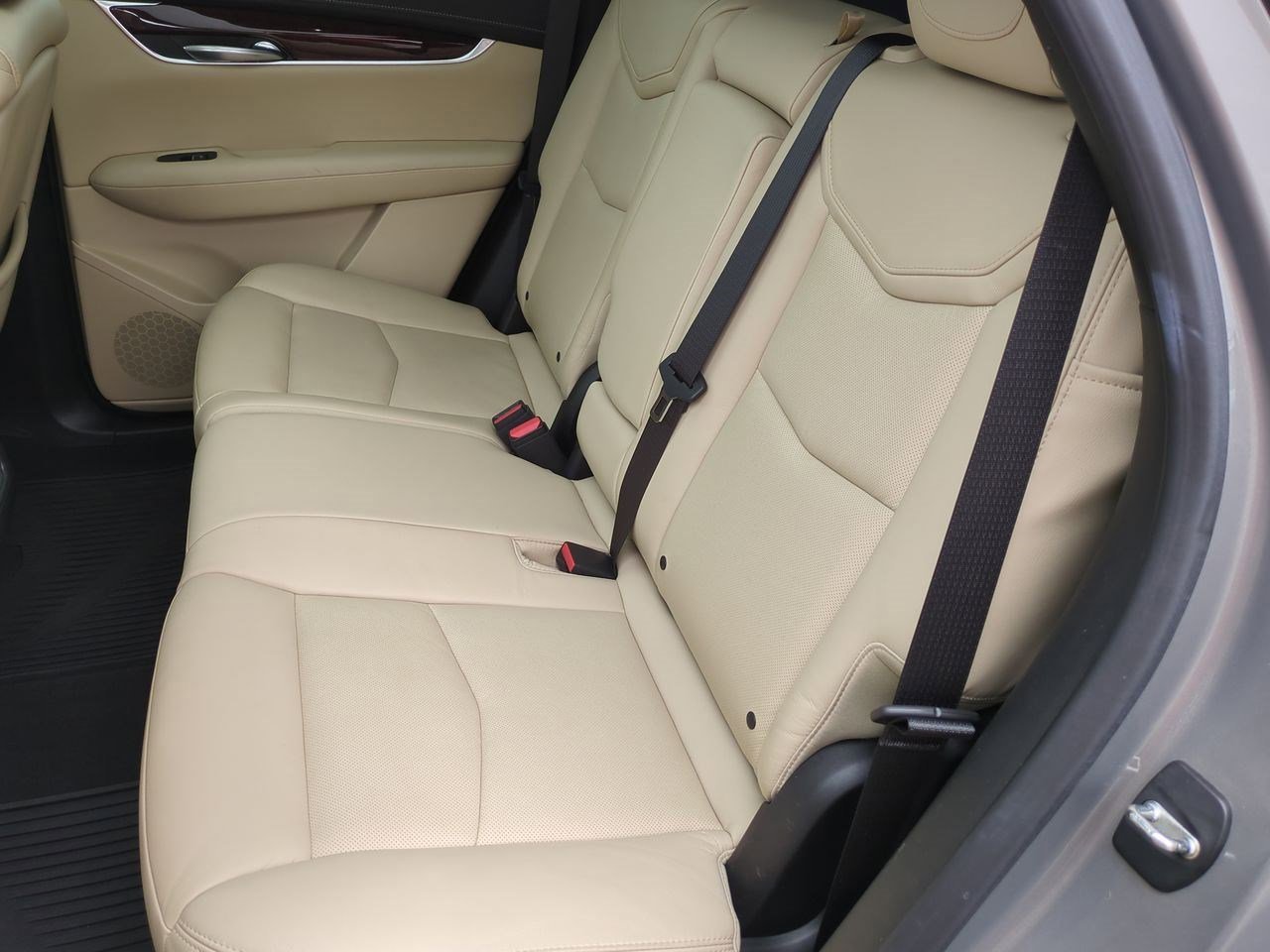 Thumbnail: 2022 Cadillac XT5 - 19
