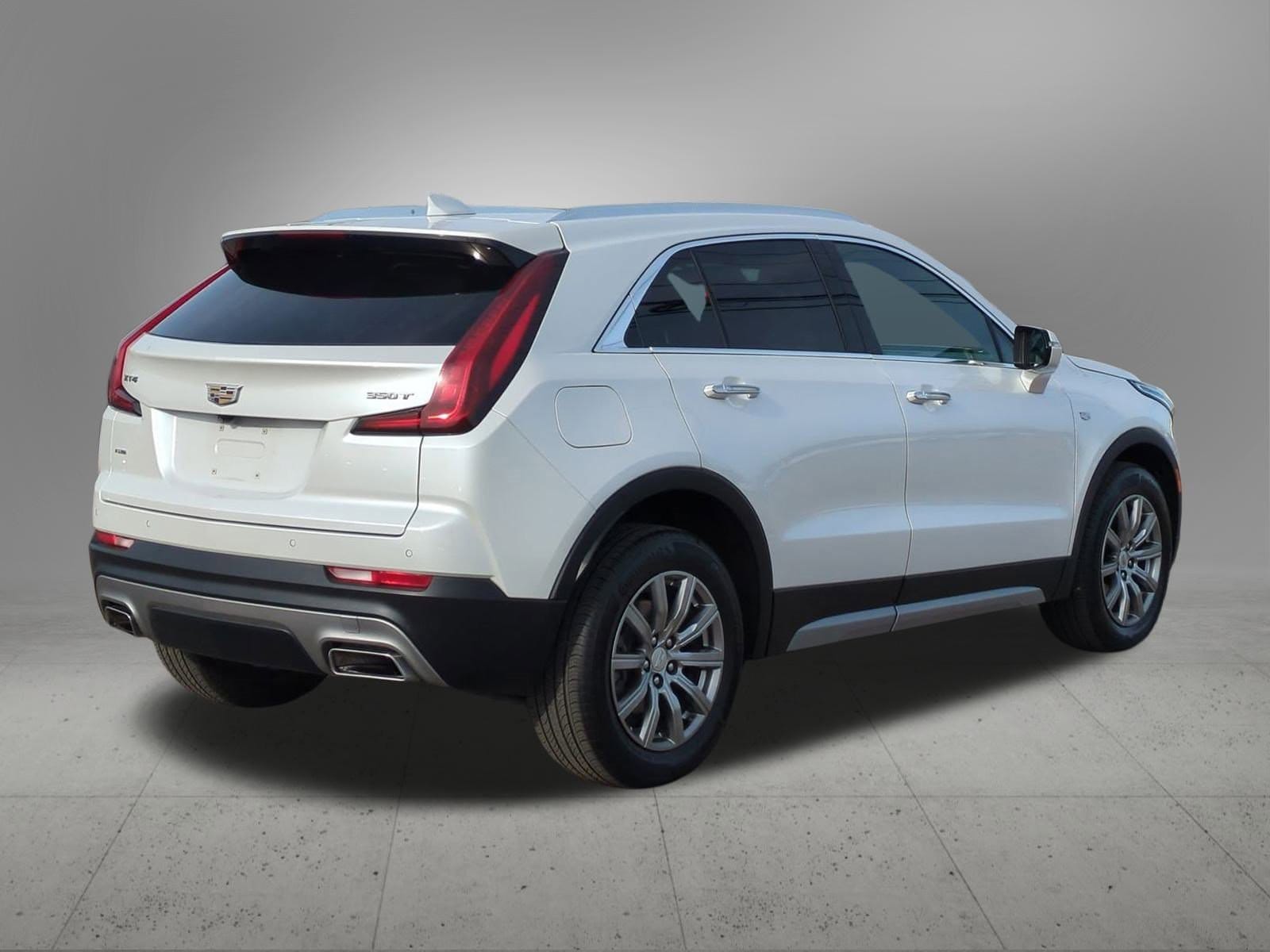 Thumbnail: 2021 Cadillac XT4 - 6