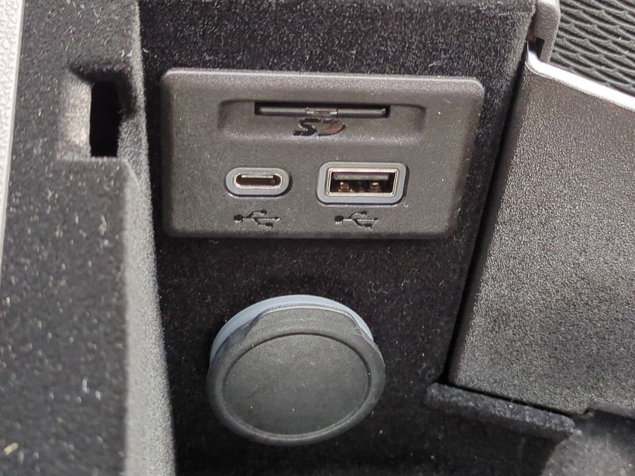 Thumbnail: 2023 Cadillac CT5 - 32