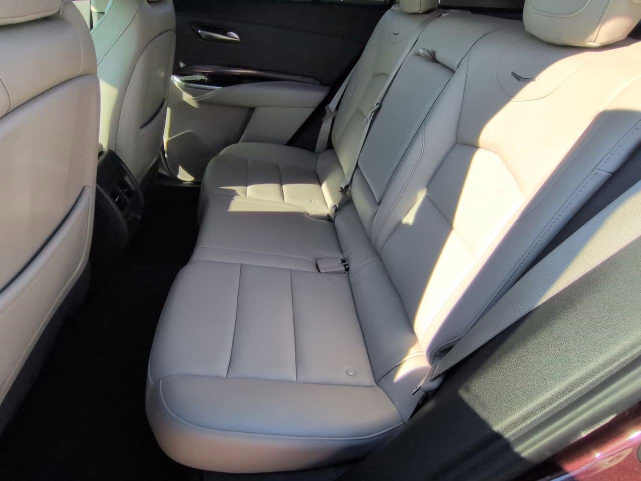 Thumbnail: 2022 Cadillac XT4 - 19