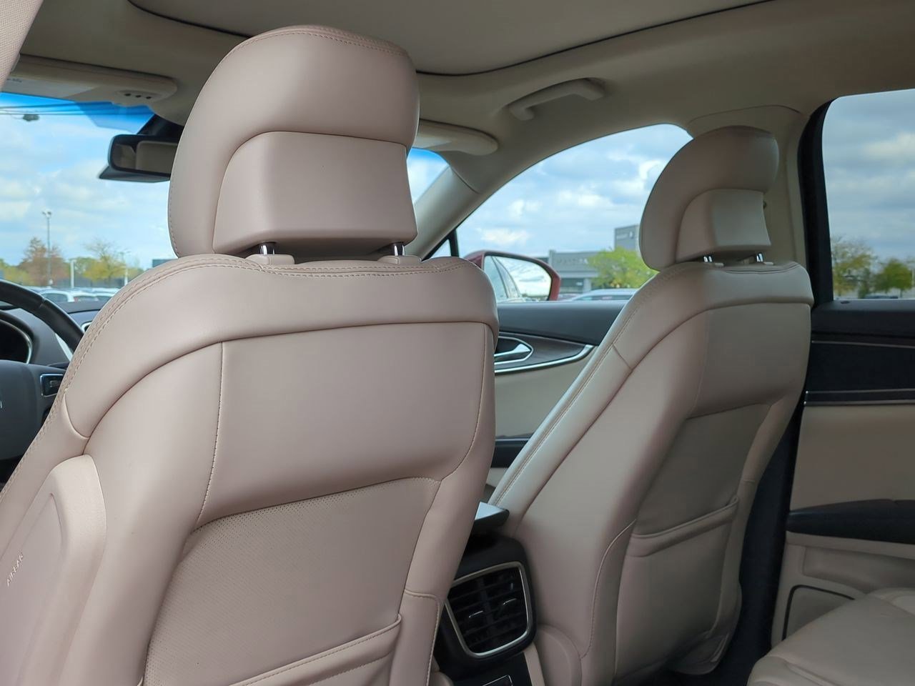 Thumbnail: 2016 Lincoln MKX - 16