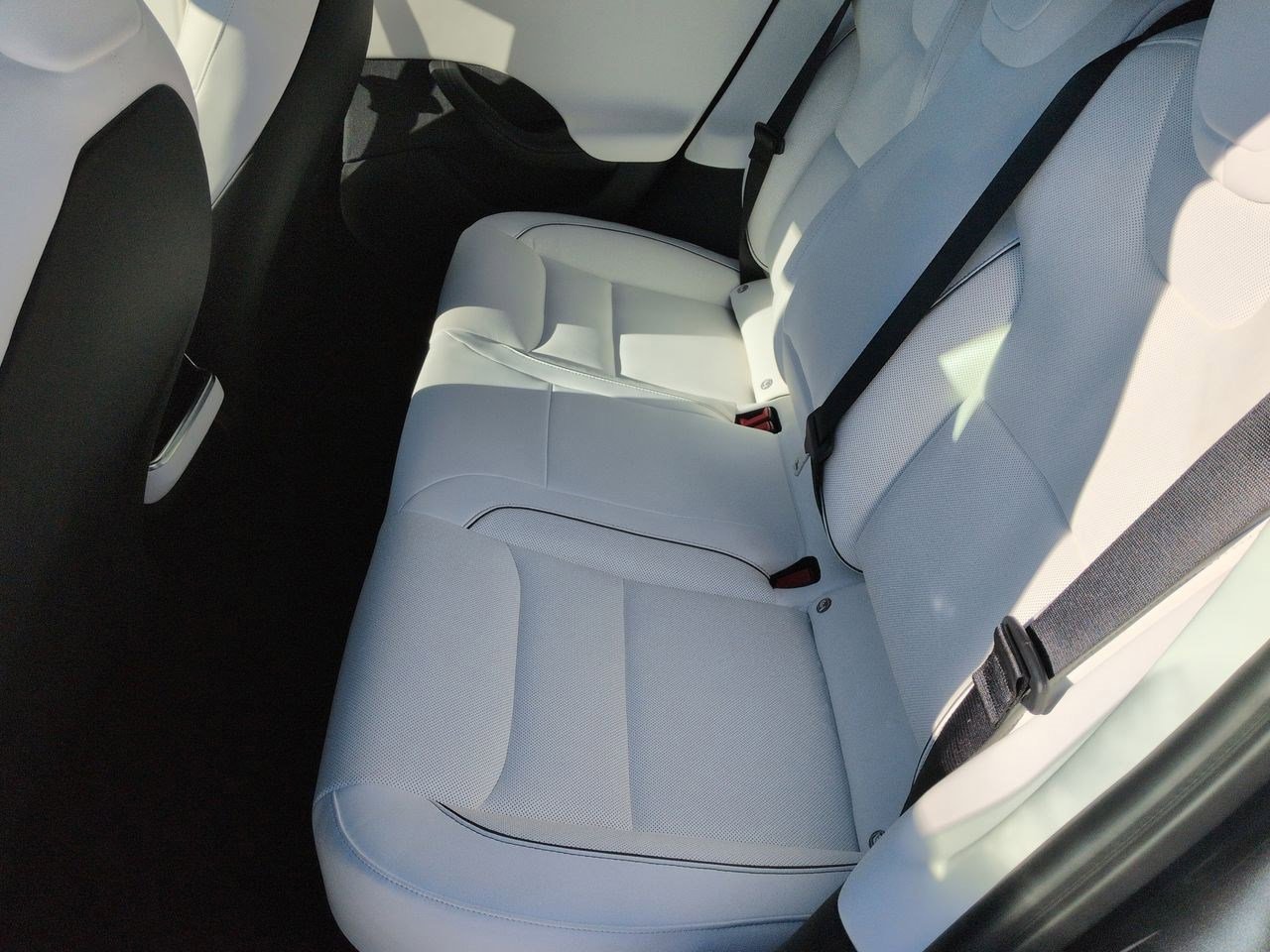 Thumbnail: 2022 Tesla Model S - 18