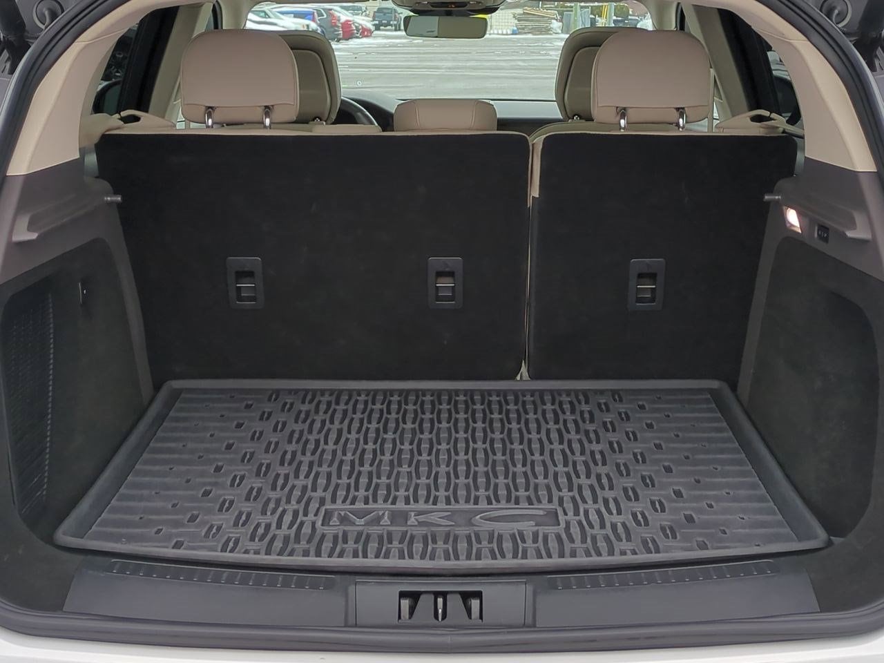 Thumbnail: 2022 Lincoln Corsair - 35