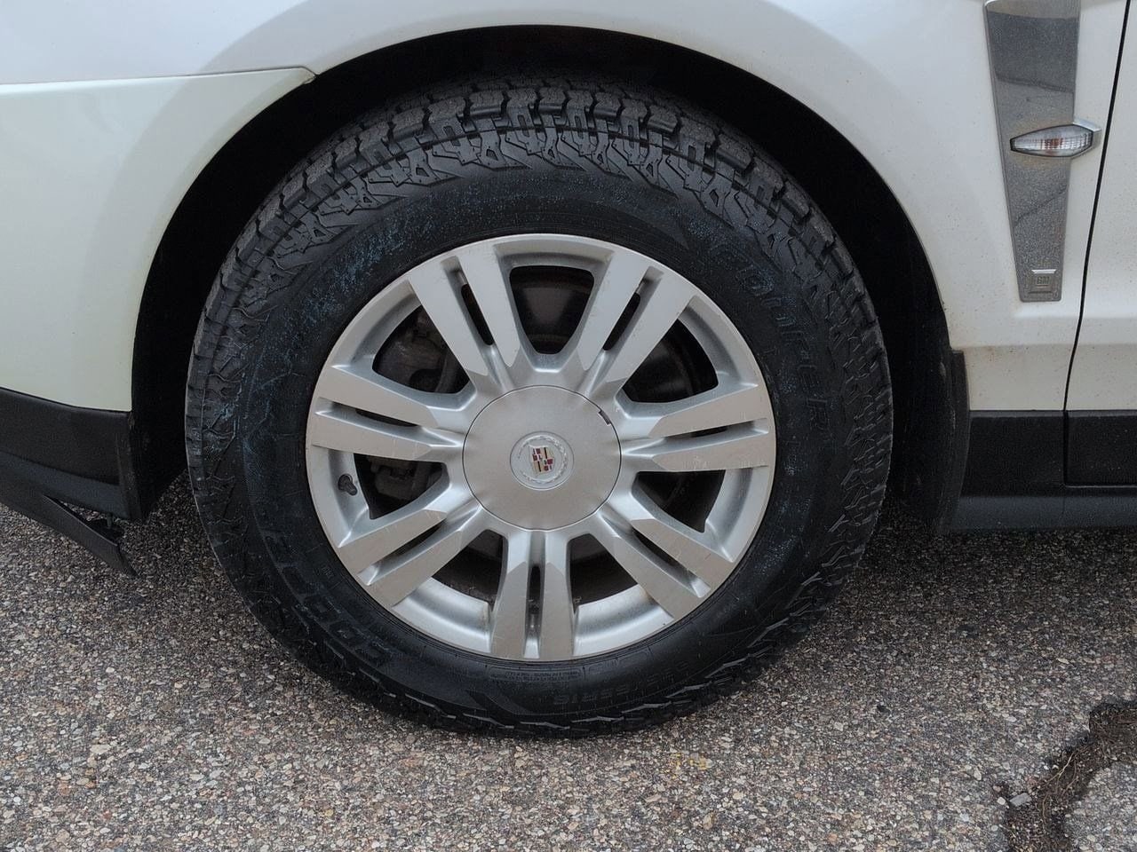 Thumbnail: 2011 Cadillac SRX - 13