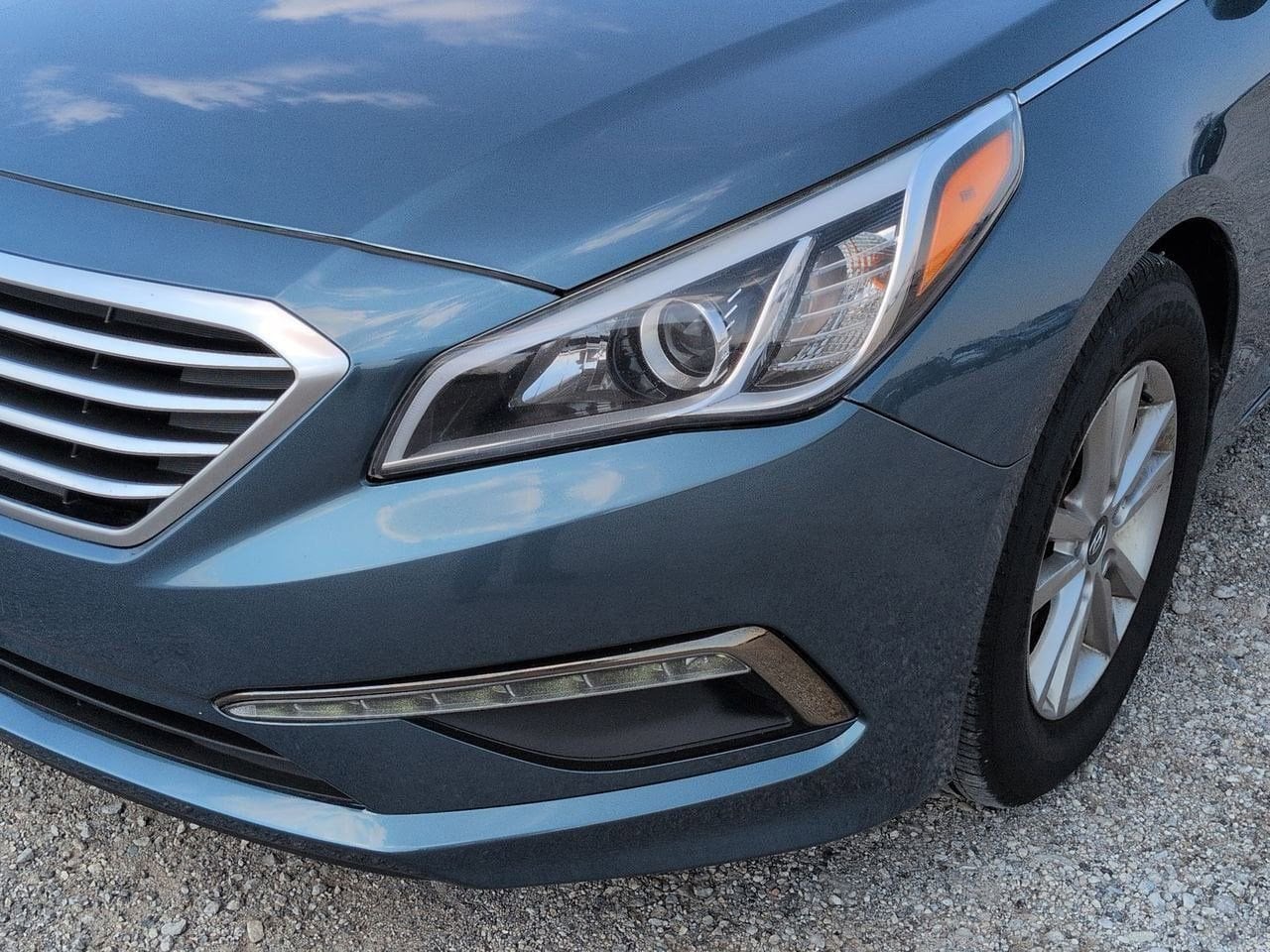 Thumbnail: 2015 Hyundai Sonata - 10
