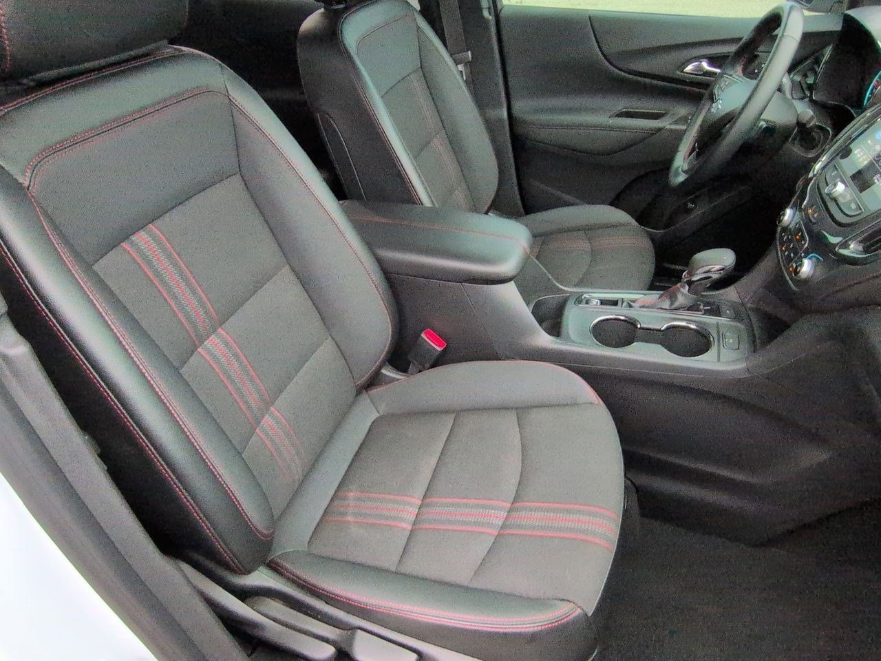 Thumbnail: 2023 Chevrolet Equinox - 21