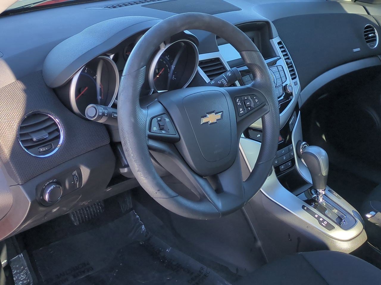 Thumbnail: 2016 Chevrolet Cruze - 2