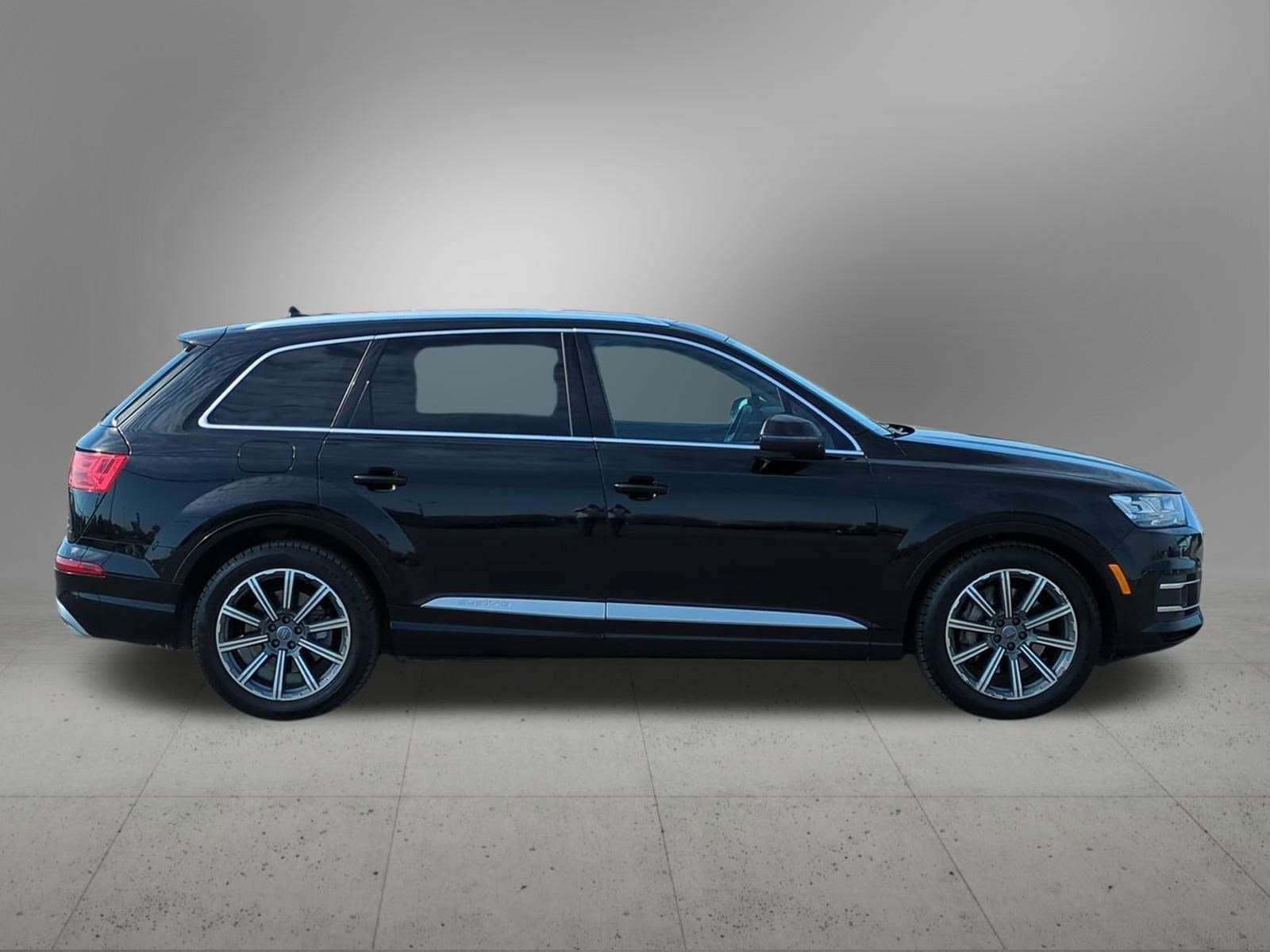 Thumbnail: 2017 Audi Q7 - 7