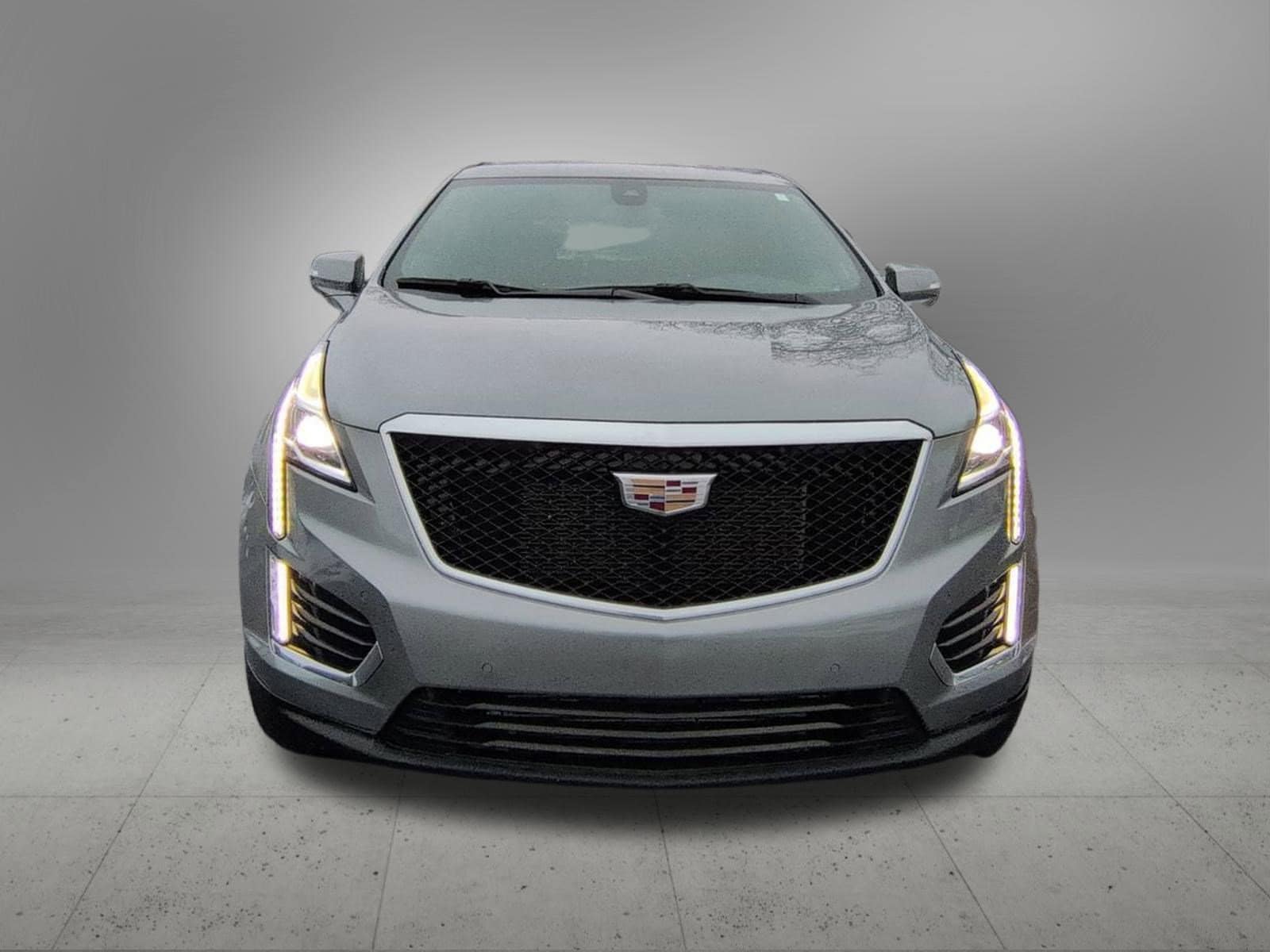 Thumbnail: 2023 Cadillac XT5 - 9