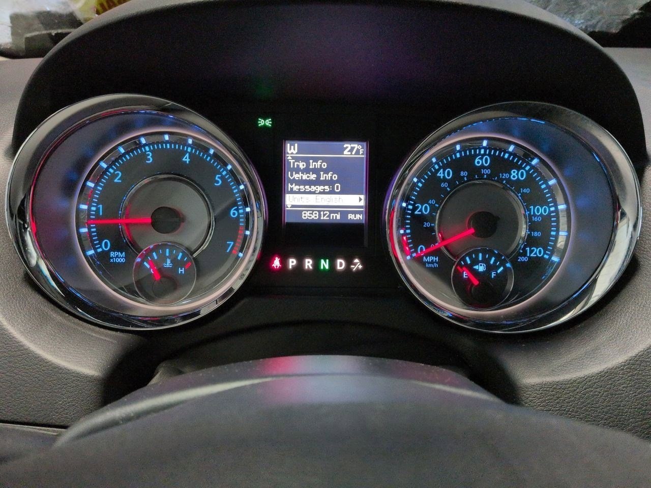 Thumbnail: 2015 Chrysler Town & Country - 30