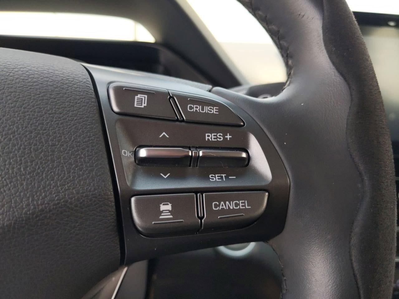 Thumbnail: 2020 Hyundai Ioniq - 25