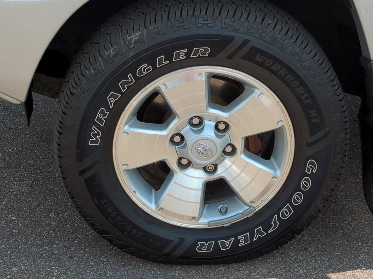 Thumbnail: 2012 Toyota Tacoma - 13