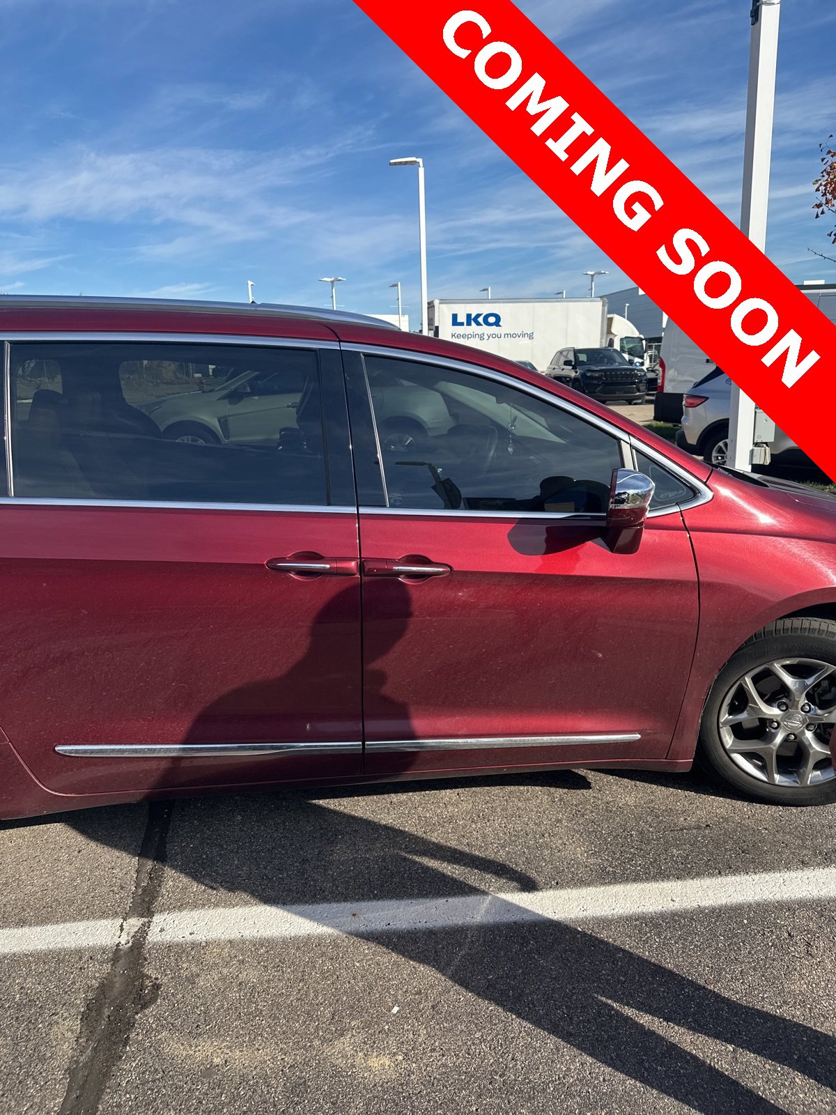 Thumbnail: 2017 Chrysler Pacifica - 11