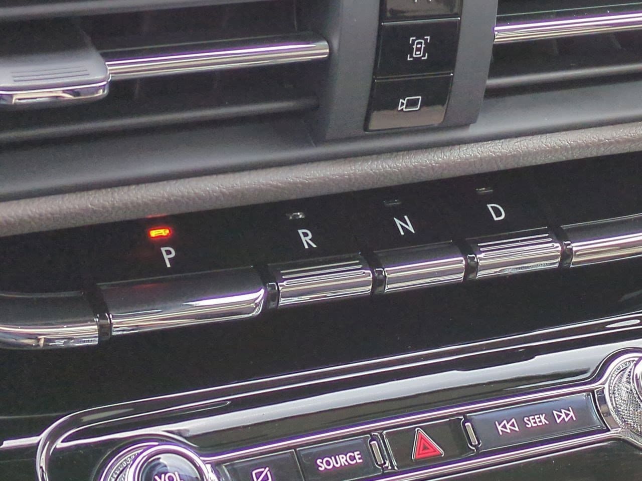 Thumbnail: 2022 Lincoln Corsair - 33