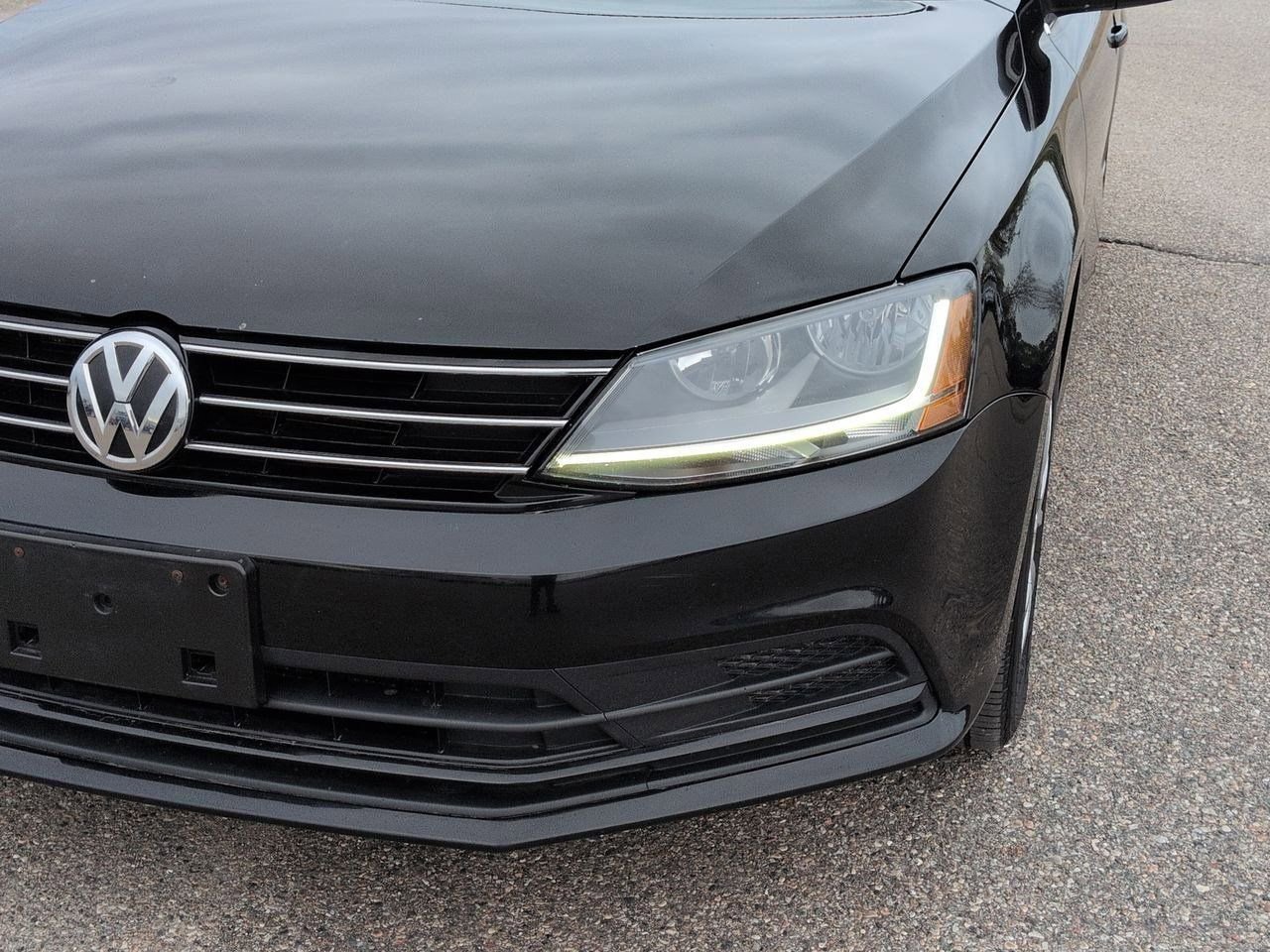 Thumbnail: 2017 Volkswagen Jetta - 10