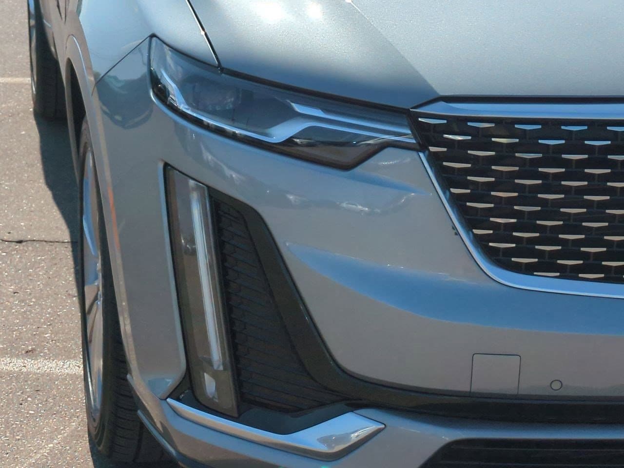 Thumbnail: 2023 Cadillac XT6 - 10