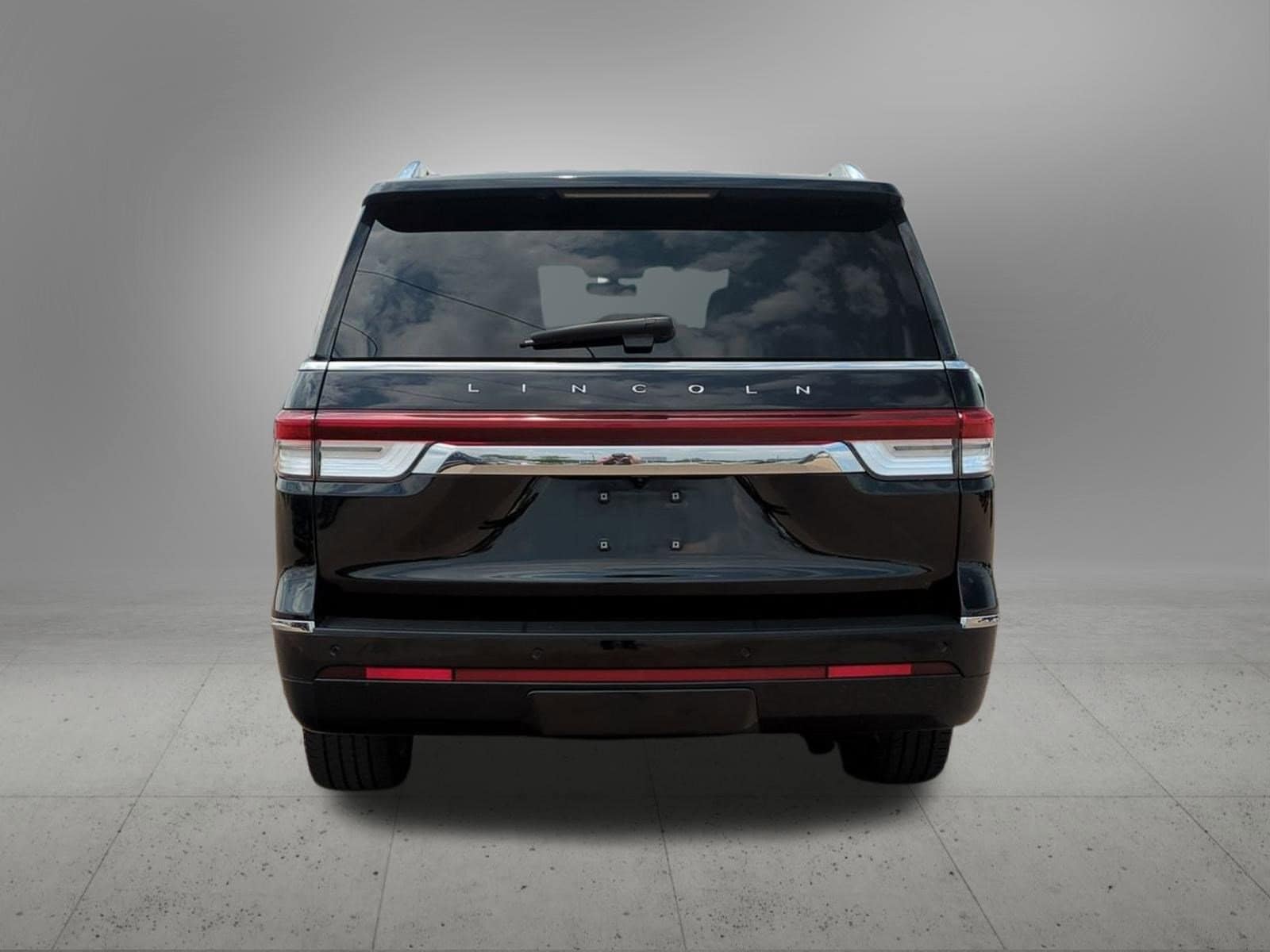 Thumbnail: 2022 Lincoln Navigator L - 5