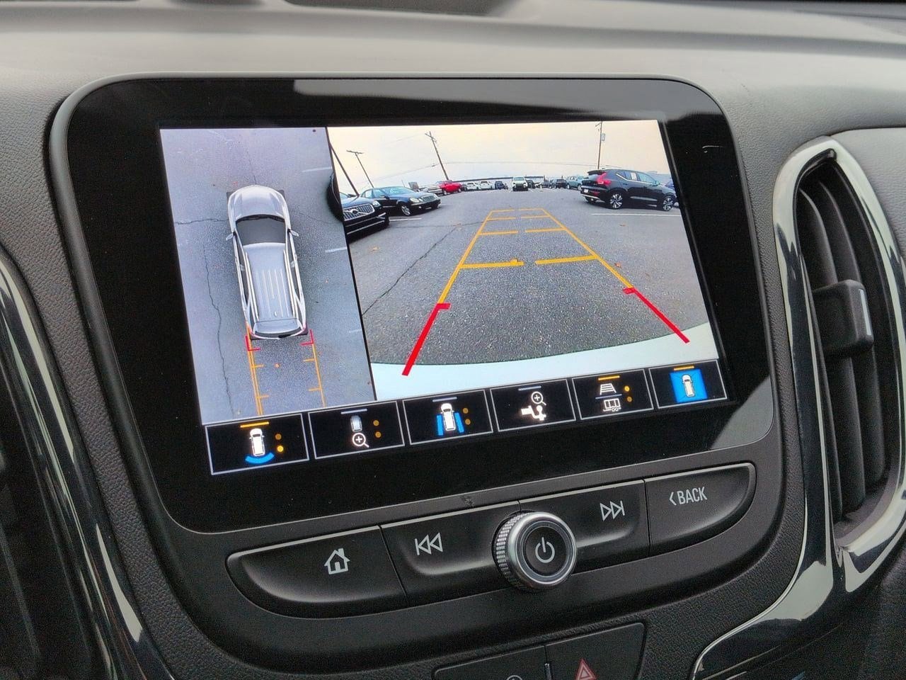 Thumbnail: 2023 Chevrolet Equinox - 29