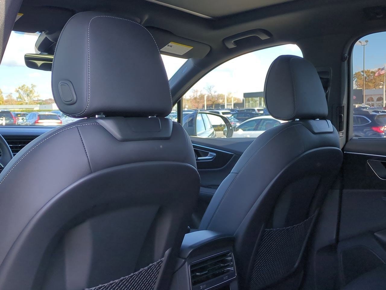 Thumbnail: 2025 Audi Q7 - 16